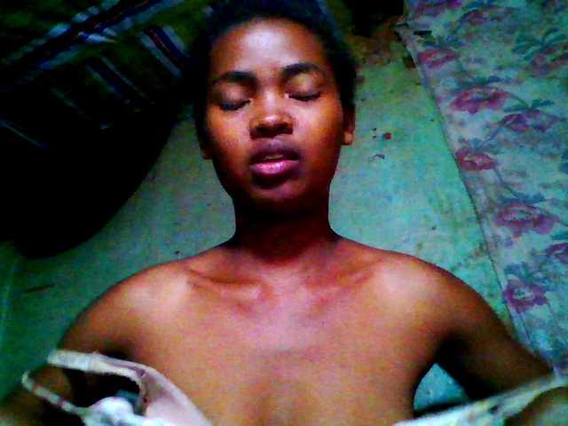 Allycha1's BongaCams show and profile