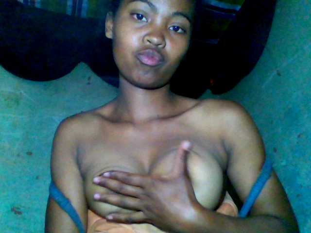 Allycha1's BongaCams show and profile