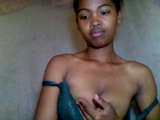 Allycha1's BongaCams show and profile