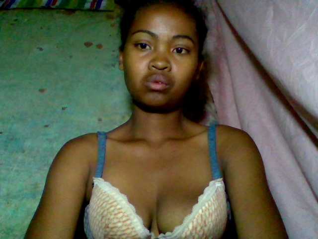 Allycha1 live cam profile