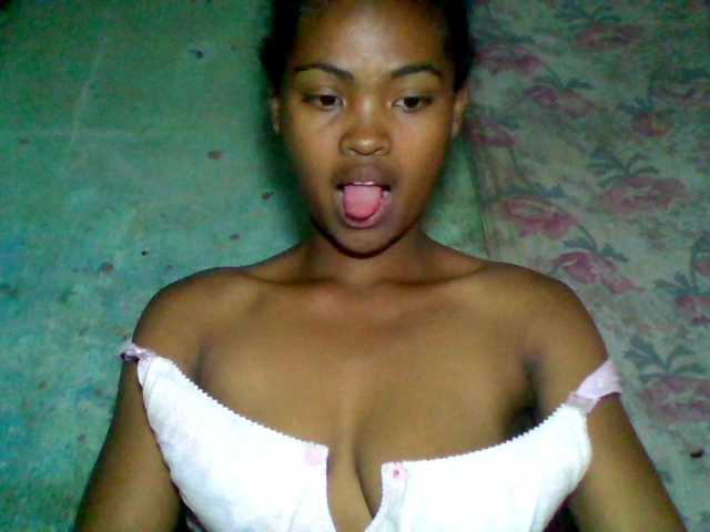 Allycha1's BongaCams show and profile