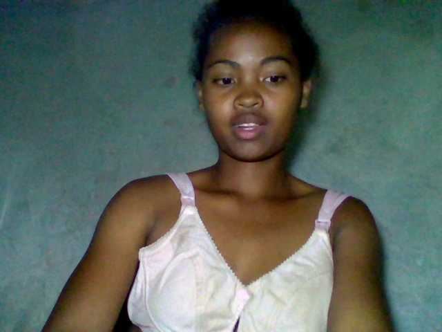 Allycha1's BongaCams show and profile