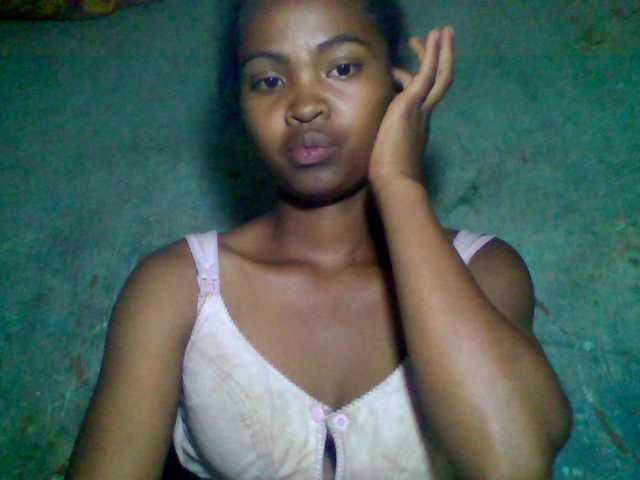 Allycha1's BongaCams show and profile