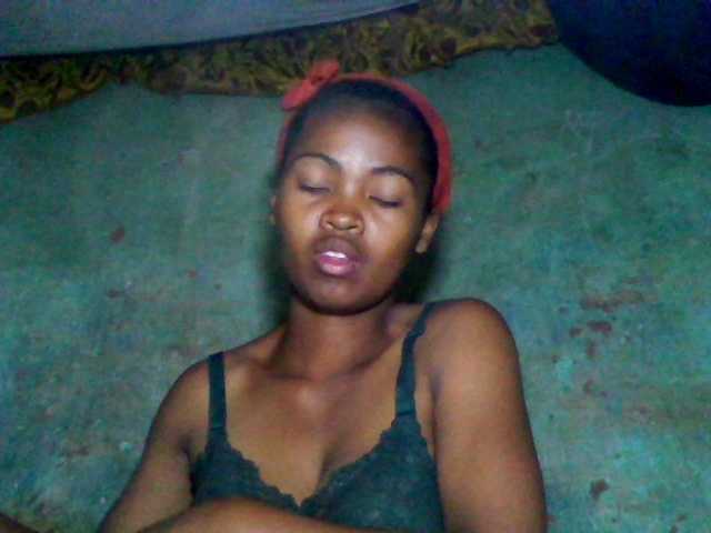 Allycha1's BongaCams show and profile