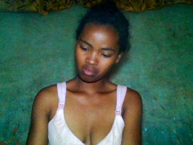 Allycha1 — hello bienvenue dands ma class roome boobs 20 tkens big ass30 GET NAKED 50