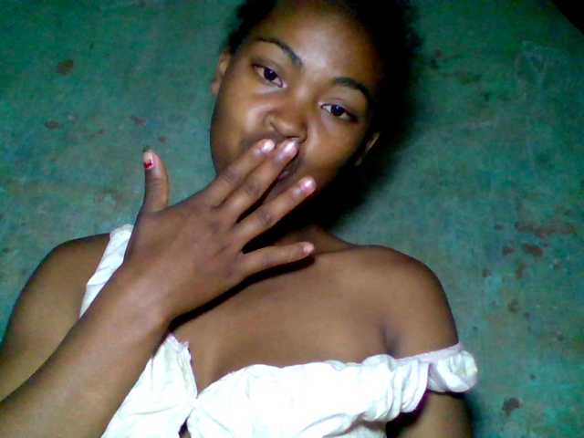 Allycha1's BongaCams show and profile