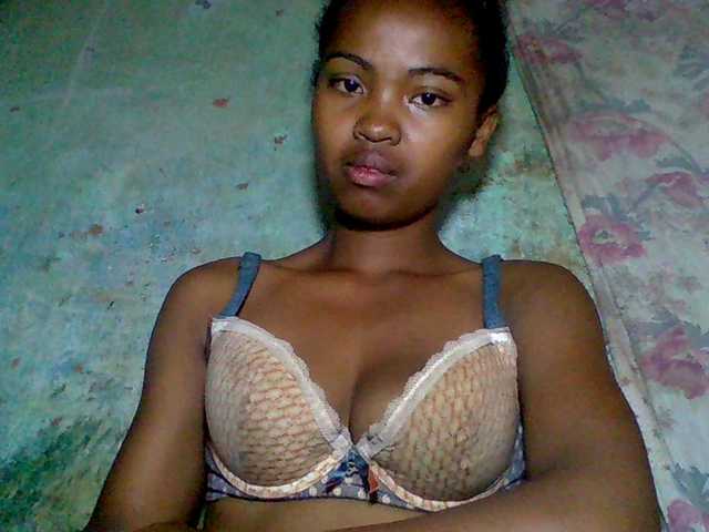 Allycha1's BongaCams show and profile