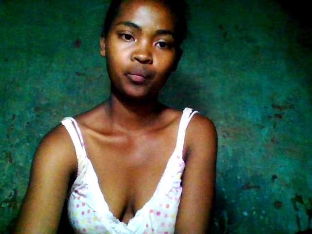 Allycha1's BongaCams show and profile