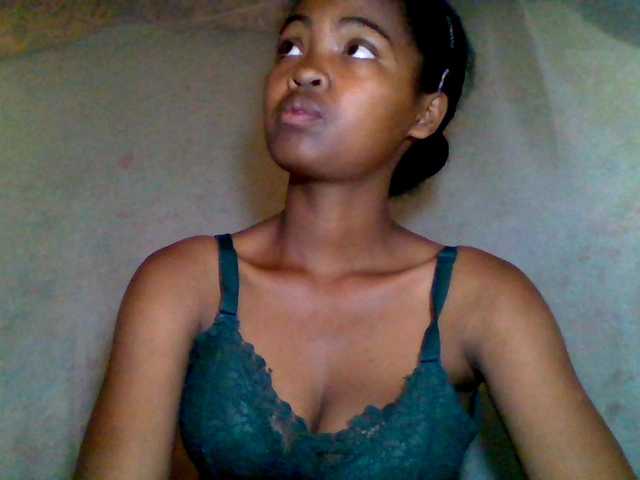 Allycha1's BongaCams show and profile