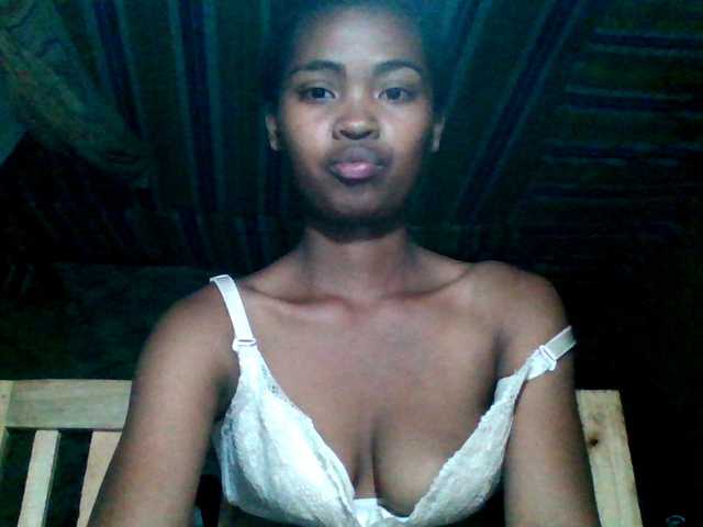 Allycha1's BongaCams show and profile