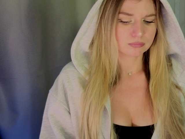 Discover KotiMrrr, she wants to masturbate for you KotiMrrr from BongaCams