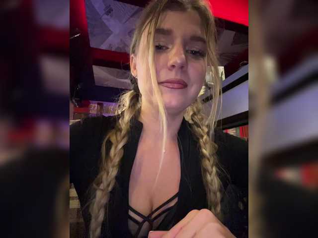 Discover KotiMrrr, she wants to masturbate for you KotiMrrr from BongaCams