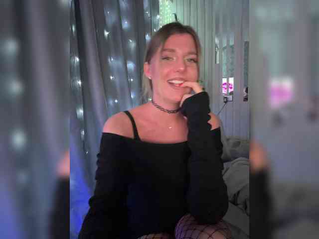 KotiMrrr Live Webcam on BongaCams