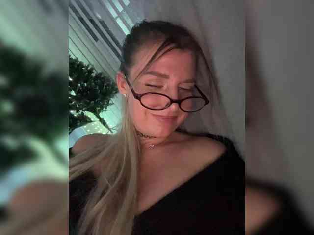 KotiKillerFeaturrrrre webcam