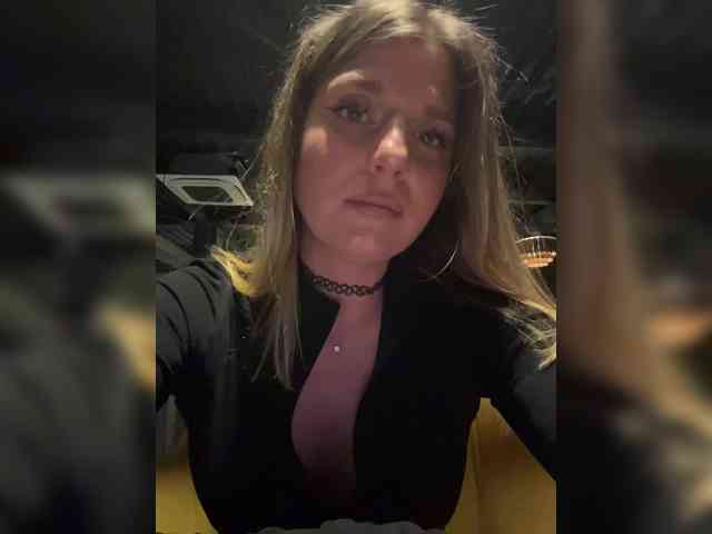 KotiKillerFeaturrrrre webcam