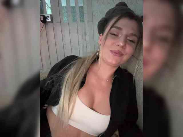 KotiKillerFeaturrrrre webcam