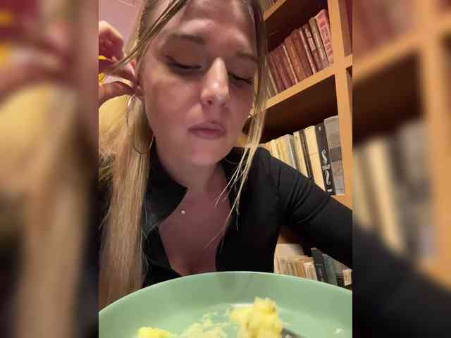 KotiKillerFeaturrrrre webcam