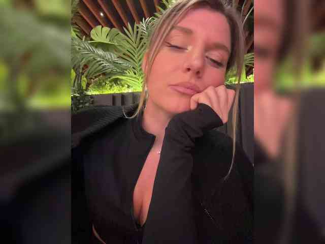 KotiKillerFeaturrrrre webcam