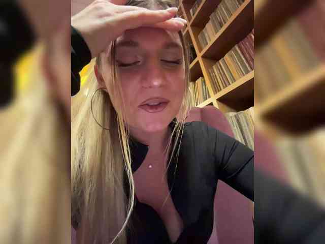 KotiKillerFeaturrrrre webcam