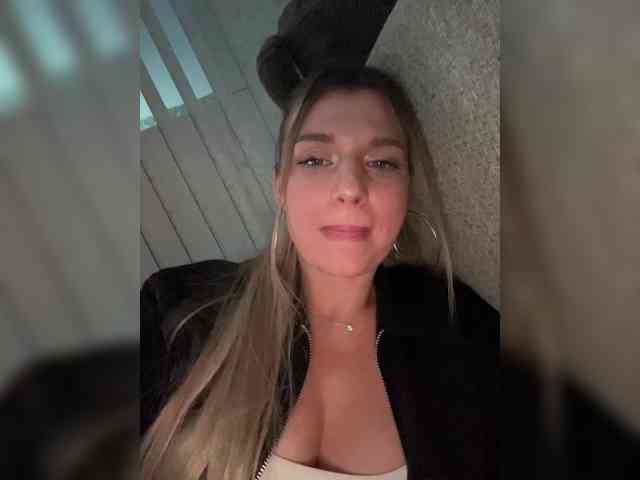 KotiKillerFeaturrrrre webcam