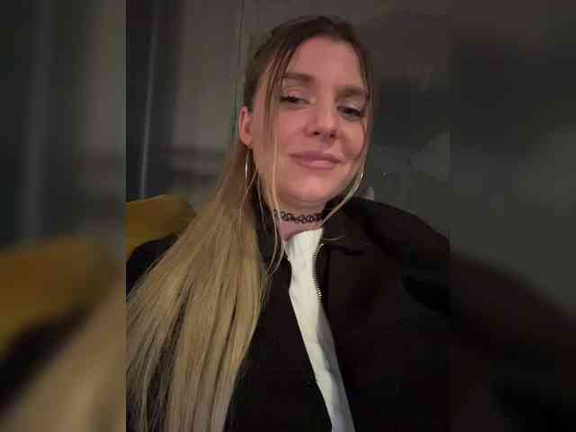 KotiKillerFeaturrrrre webcam