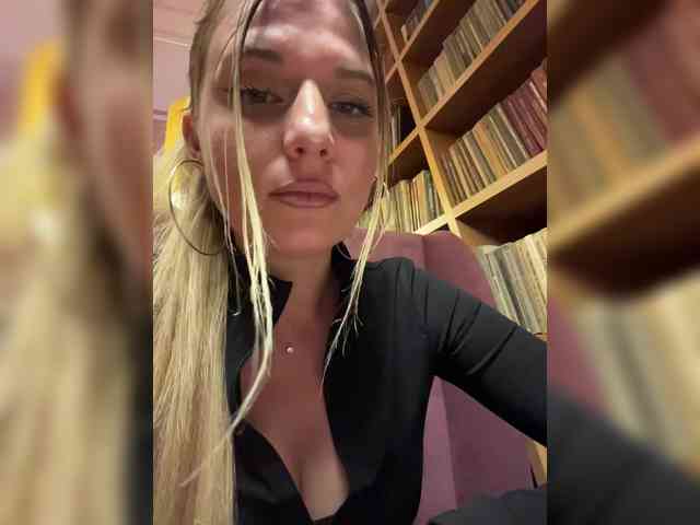 KotiKillerFeaturrrrre webcam