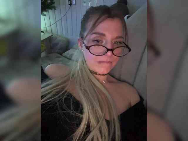 KotiMrrr Live Webcam on BongaCams