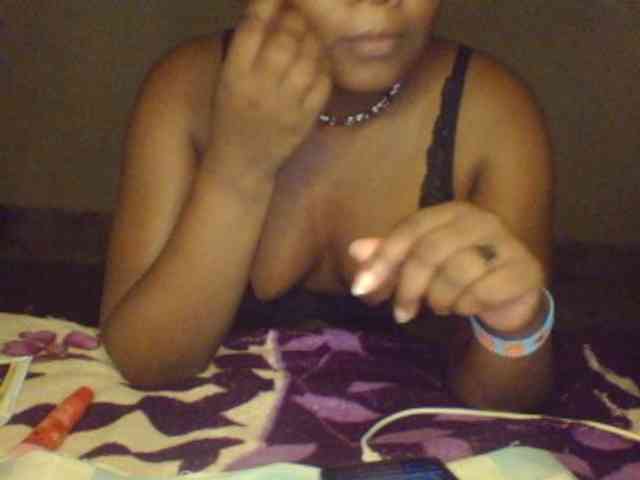 LeilaniB webcam