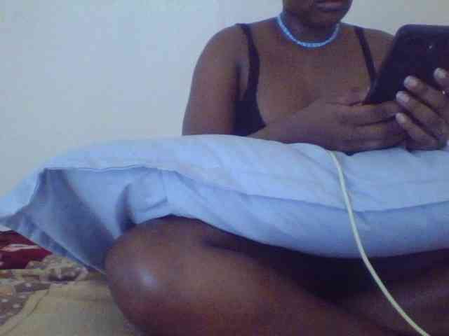 LeilaniB webcam