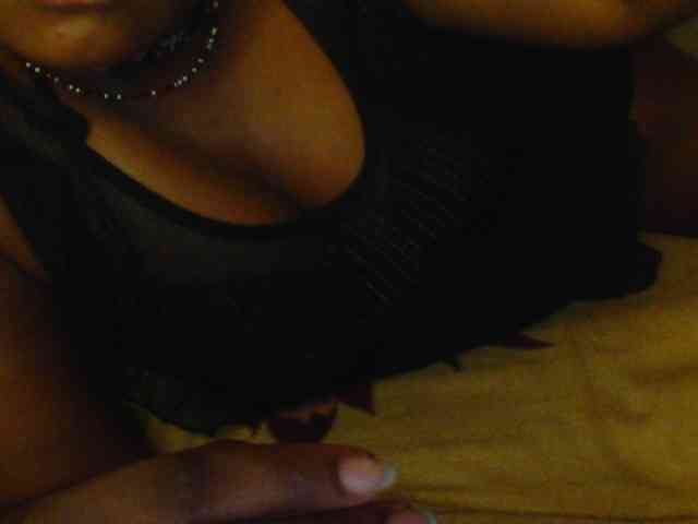 LeilaniB webcam