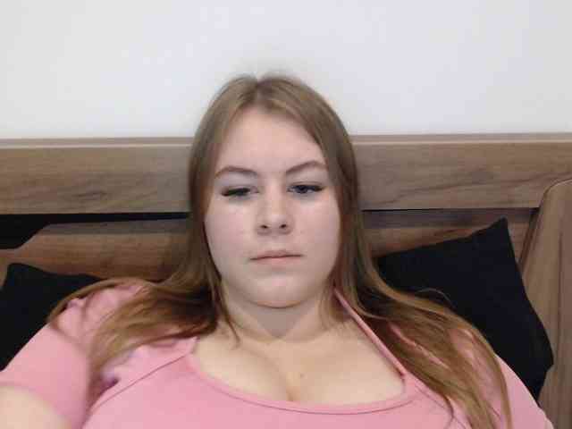 ariashshkaa webcam