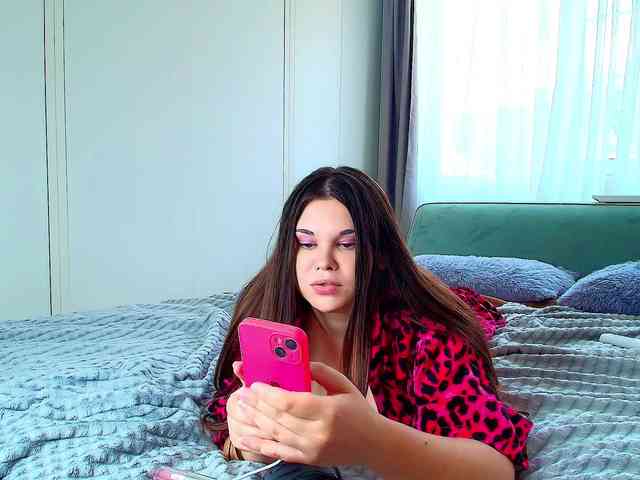 Shaved white, Shaved teens, Group chat for 20 39 tokens, Full privates for ..., Layabae Pussy 4