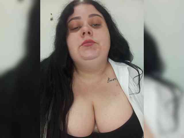 -Olivia-