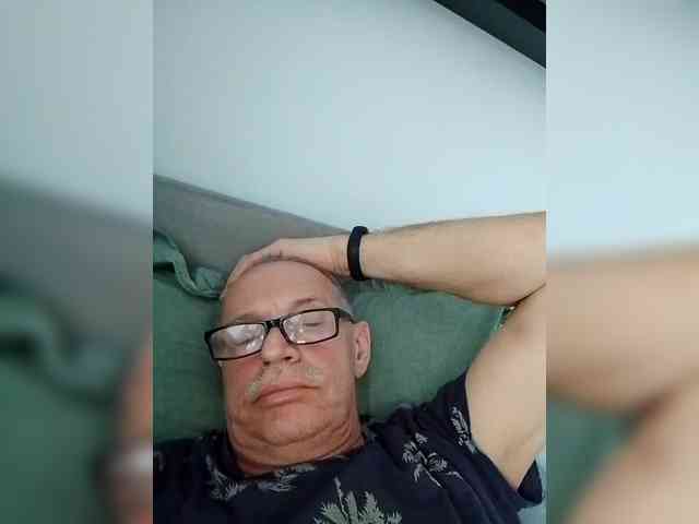 Dinamikdon554a Live Webcam on BongaCams