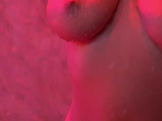 BellaNoirre from BongaCams is Freechat