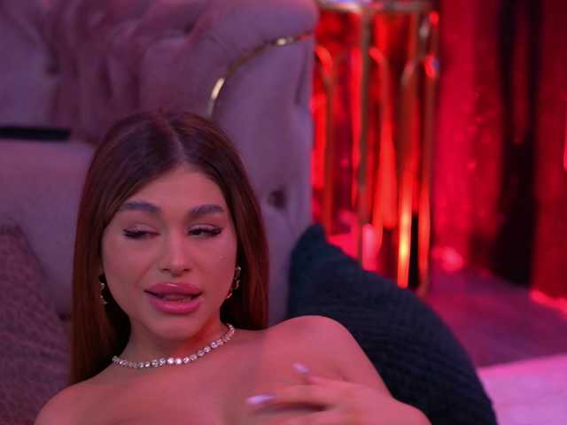 BellaNoirre's BongaCams show and profile