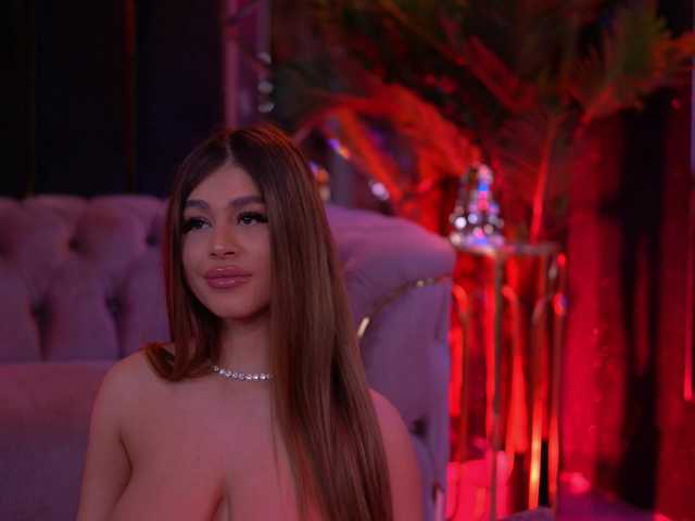 BellaNoirre's BongaCams show and profile