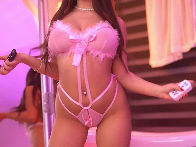 BellaNoirre's BongaCams show and profile