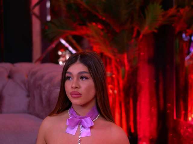 BellaNoirre's BongaCams show and profile