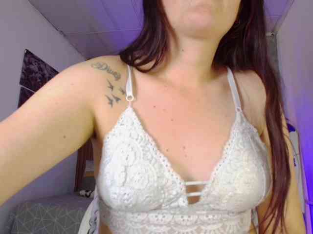 Melanniejones webcam