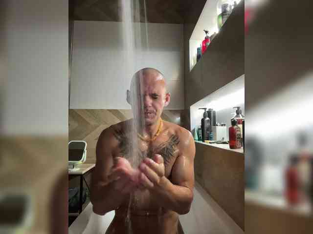 captainundress Live Webcam on BongaCams captainundress Live Webcam on BongaCams