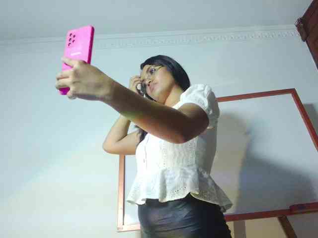 VALERYY-ROSE webcam