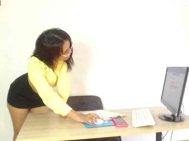VALERYY-ROSE webcam