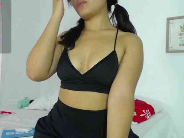 VALERYY-ROSE webcam