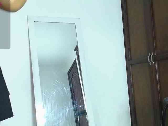 VALERYY-ROSE webcam