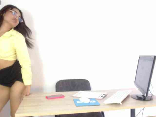 VALERYY-ROSE webcam