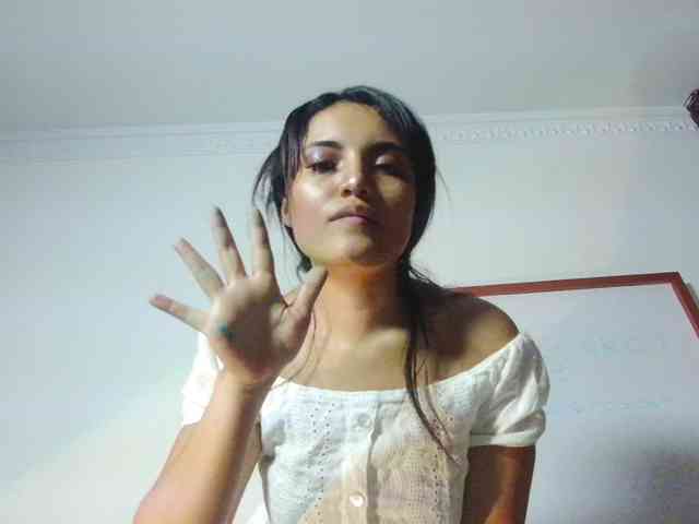 VALERYY-ROSE webcam