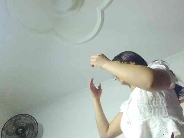 VALERYY-ROSE webcam