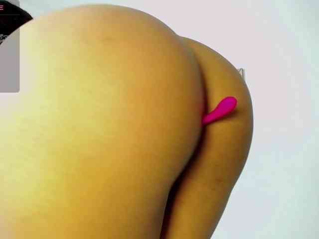 VALERYY-ROSE webcam