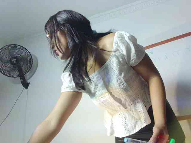VALERYY-ROSE webcam